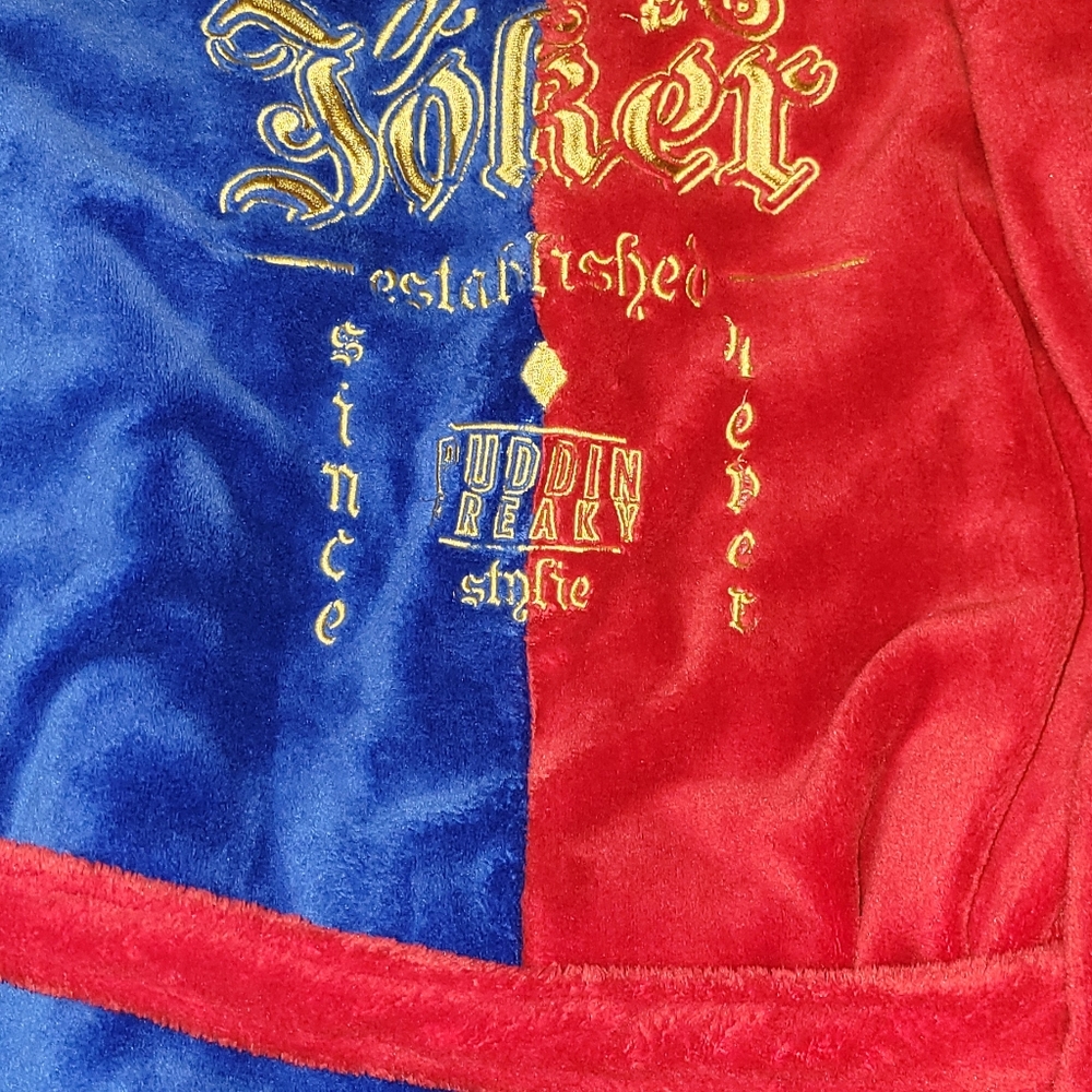 Harley Quinn Robe - Picture 6 of 6
